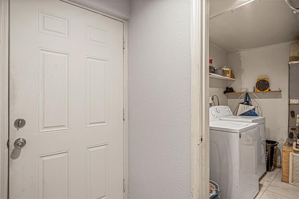 For Sale: $280,000 (3 beds, 2 baths, 1250 Square Feet)