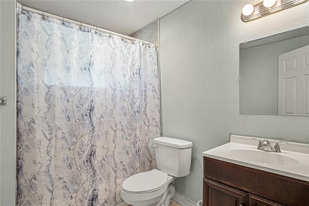 For Sale: $280,000 (3 beds, 2 baths, 1250 Square Feet)