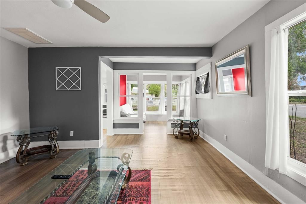 For Sale: $223,000 (2 beds, 1 baths, 776 Square Feet)