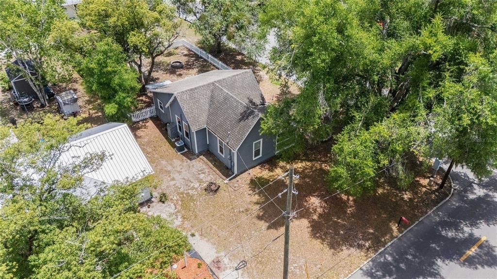 For Sale: $223,000 (2 beds, 1 baths, 776 Square Feet)