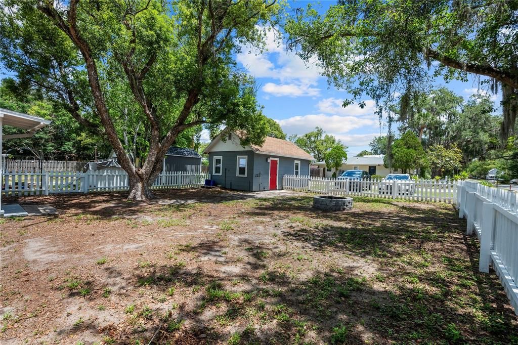 For Sale: $223,000 (2 beds, 1 baths, 776 Square Feet)
