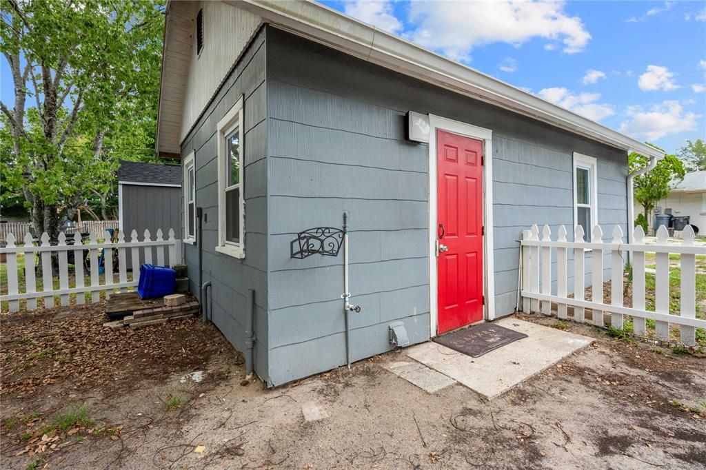 For Sale: $223,000 (2 beds, 1 baths, 776 Square Feet)