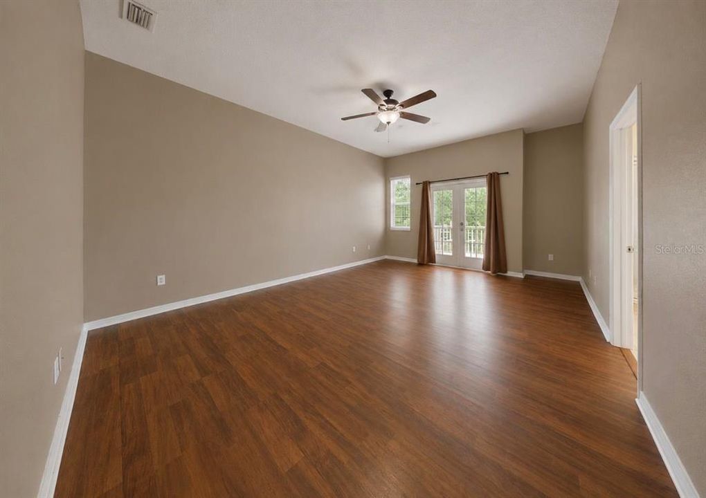 For Sale: $374,900 (3 beds, 2 baths, 1850 Square Feet)