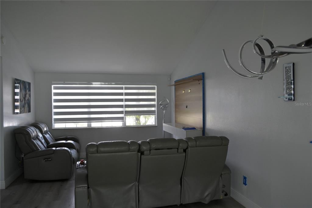 В аренду: $2,850 (3 спален, 2 ванн, 1330 Квадратных фут)