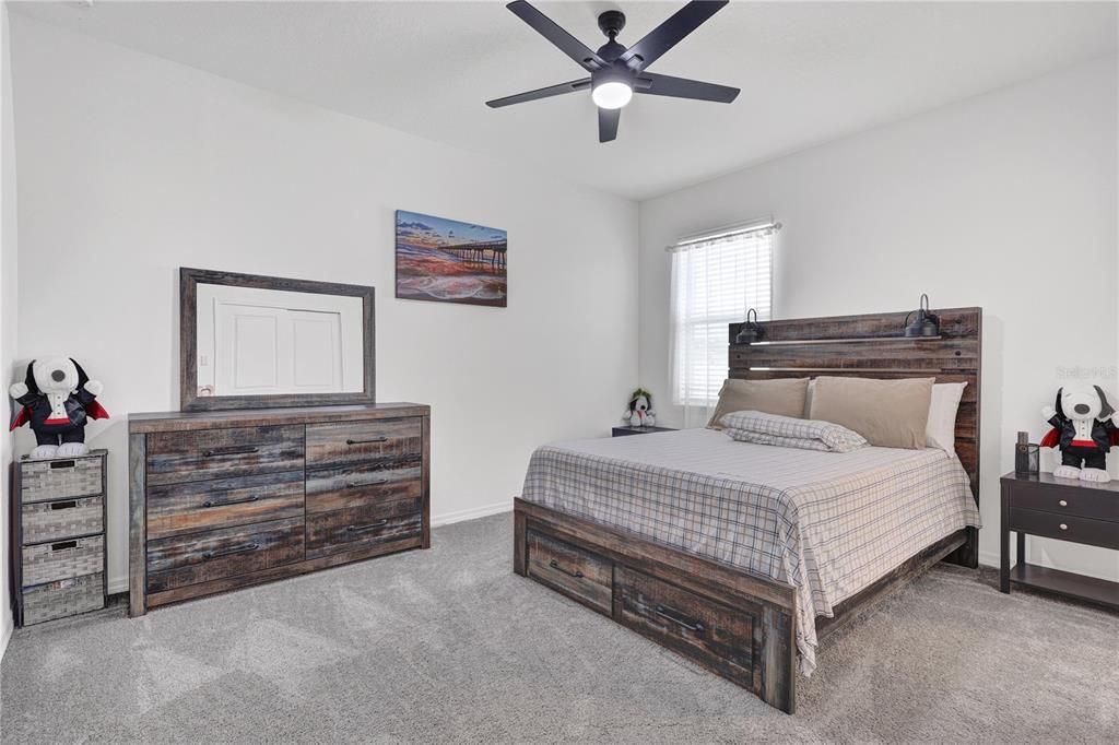 For Sale: $519,990 (4 beds, 3 baths, 2645 Square Feet)