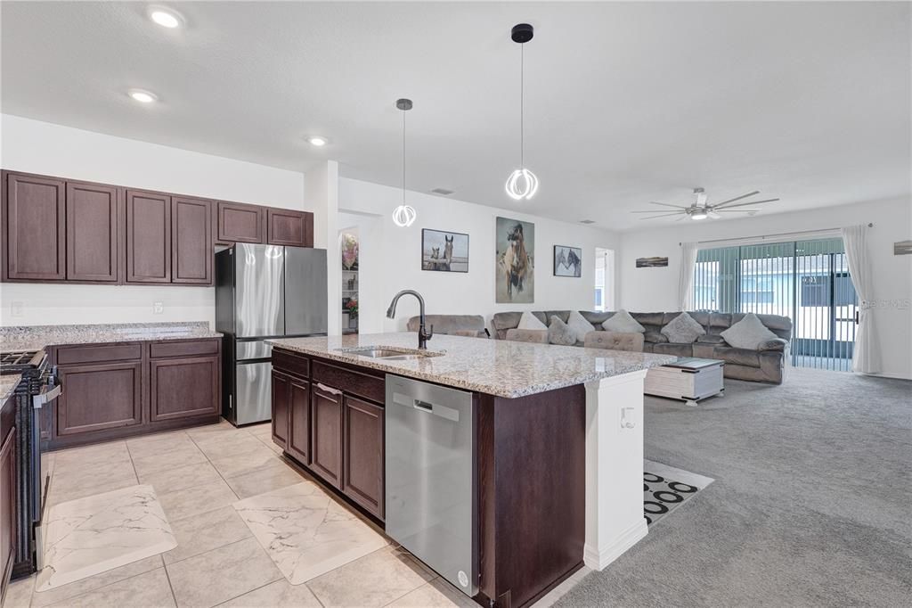 For Sale: $519,990 (4 beds, 3 baths, 2645 Square Feet)