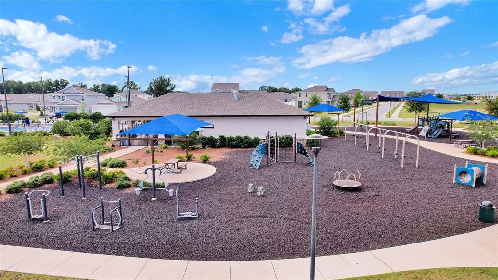 For Sale: $519,990 (4 beds, 3 baths, 2645 Square Feet)