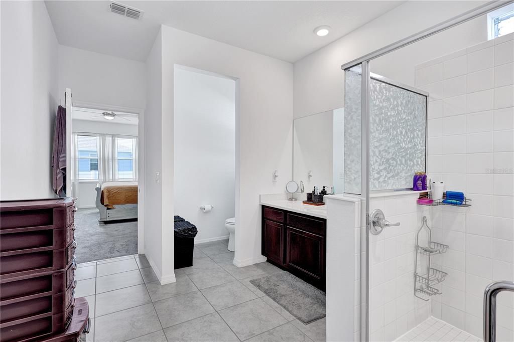 For Sale: $519,990 (4 beds, 3 baths, 2645 Square Feet)