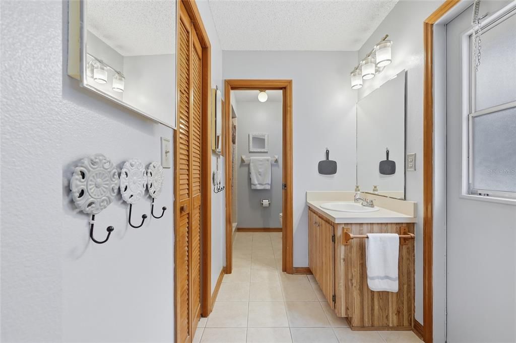 На продажу: $339,000 (3 спален, 2 ванн, 1465 Квадратных фут)