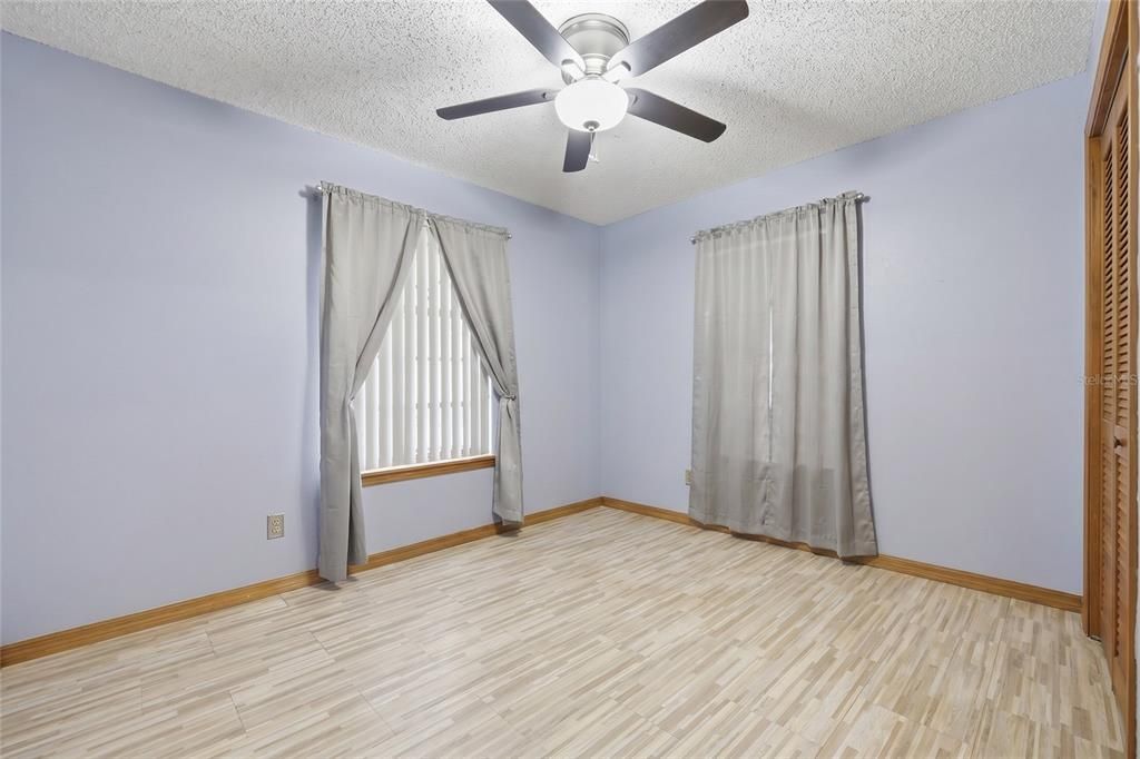 На продажу: $339,000 (3 спален, 2 ванн, 1465 Квадратных фут)