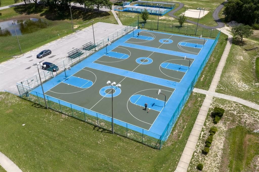 En Venta: $49,500 (0.23 acres)