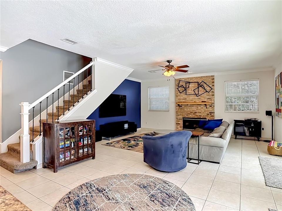 For Sale: $524,900 (5 beds, 2 baths, 2526 Square Feet)