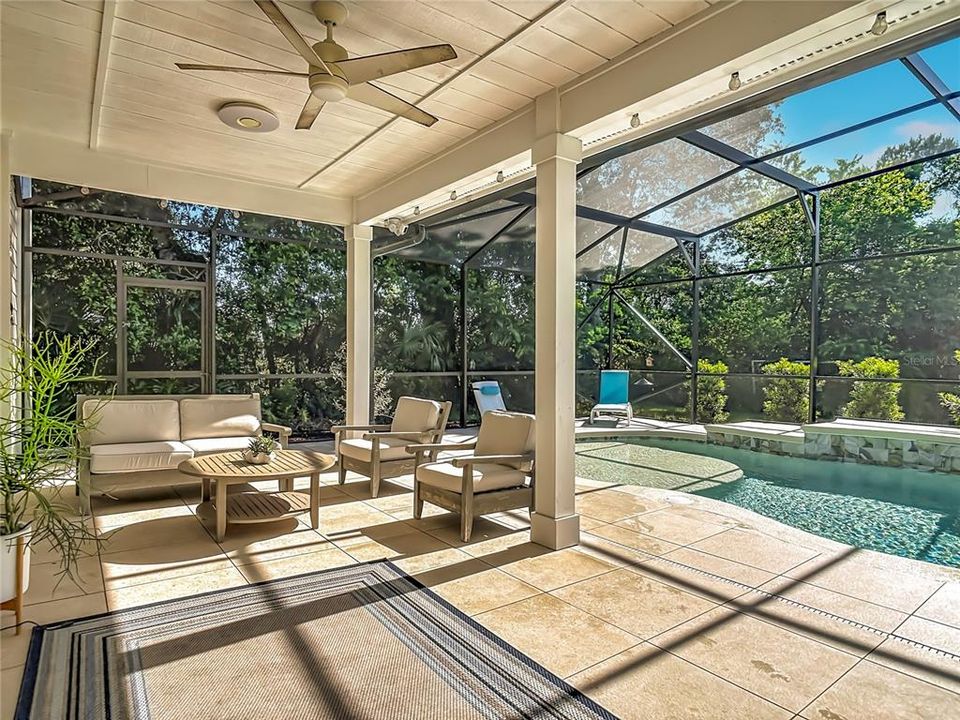 For Sale: $524,900 (5 beds, 2 baths, 2526 Square Feet)