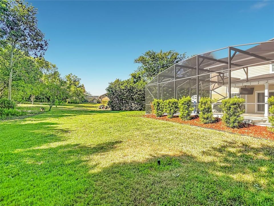 For Sale: $524,900 (5 beds, 2 baths, 2526 Square Feet)