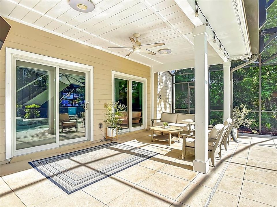 For Sale: $524,900 (5 beds, 2 baths, 2526 Square Feet)