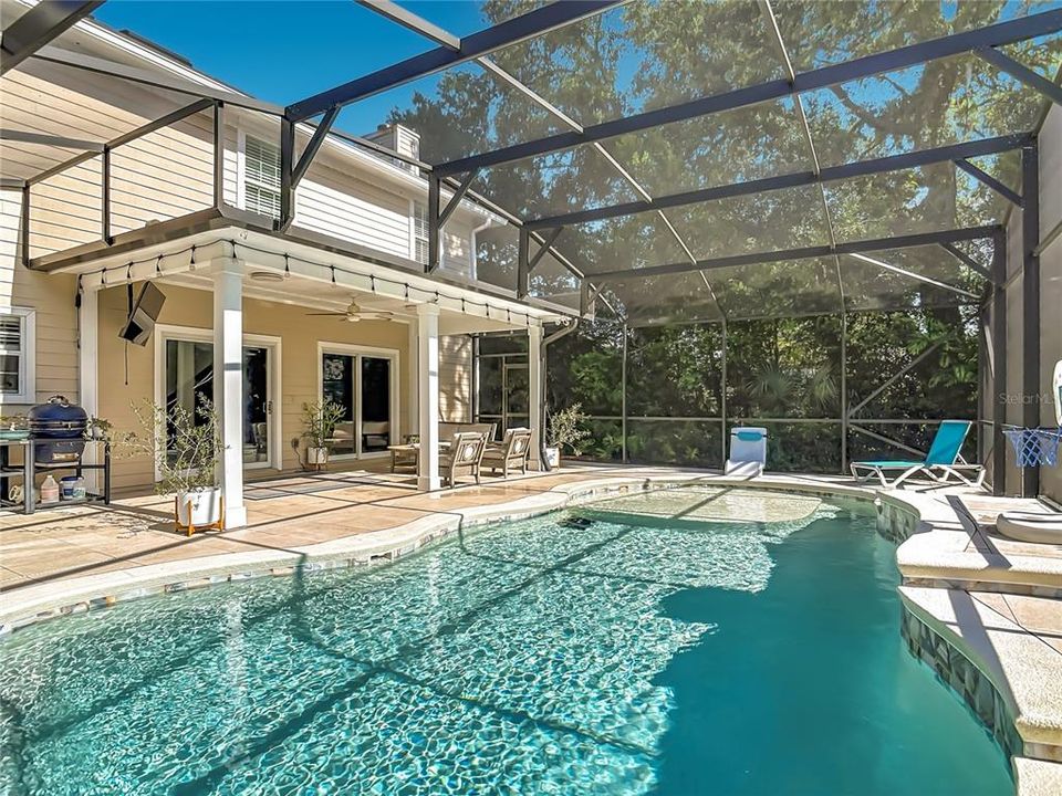 For Sale: $524,900 (5 beds, 2 baths, 2526 Square Feet)