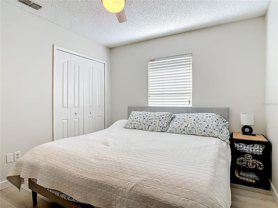 For Sale: $524,900 (5 beds, 2 baths, 2526 Square Feet)