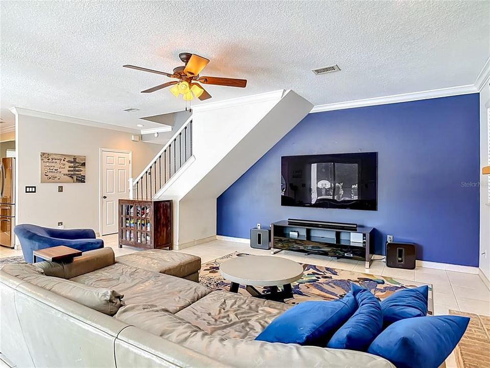 For Sale: $524,900 (5 beds, 2 baths, 2526 Square Feet)