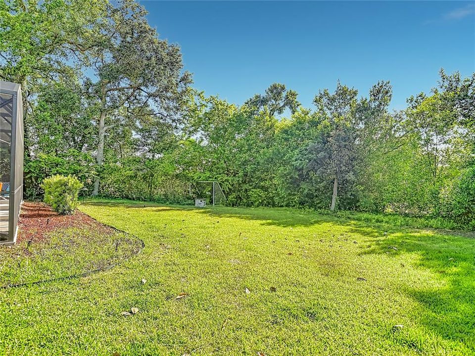 For Sale: $524,900 (5 beds, 2 baths, 2526 Square Feet)