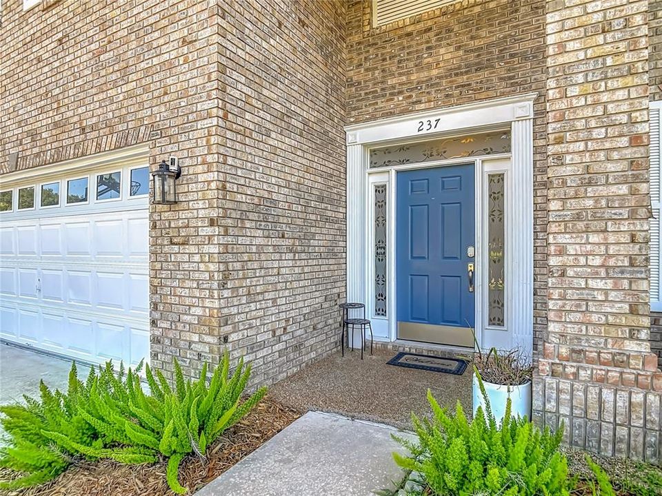 For Sale: $524,900 (5 beds, 2 baths, 2526 Square Feet)