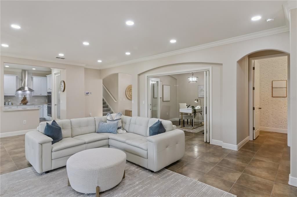 En Venta: $720,000 (4 camas, 3 baños, 3621 Pies cuadrados)