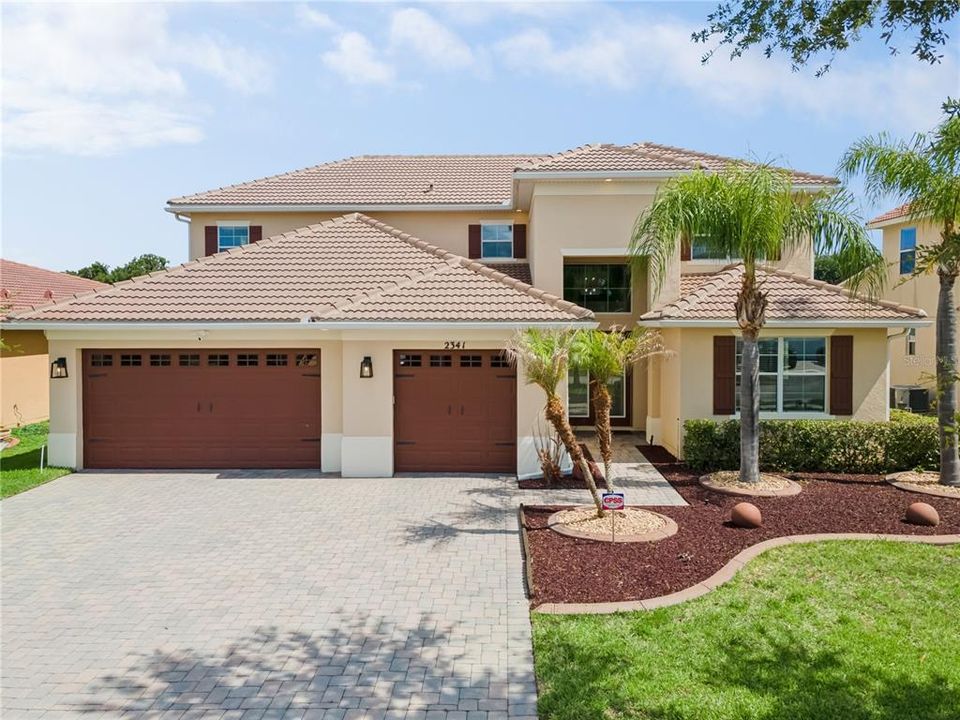 En Venta: $720,000 (4 camas, 3 baños, 3621 Pies cuadrados)