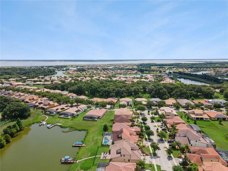 En Venta: $720,000 (4 camas, 3 baños, 3621 Pies cuadrados)