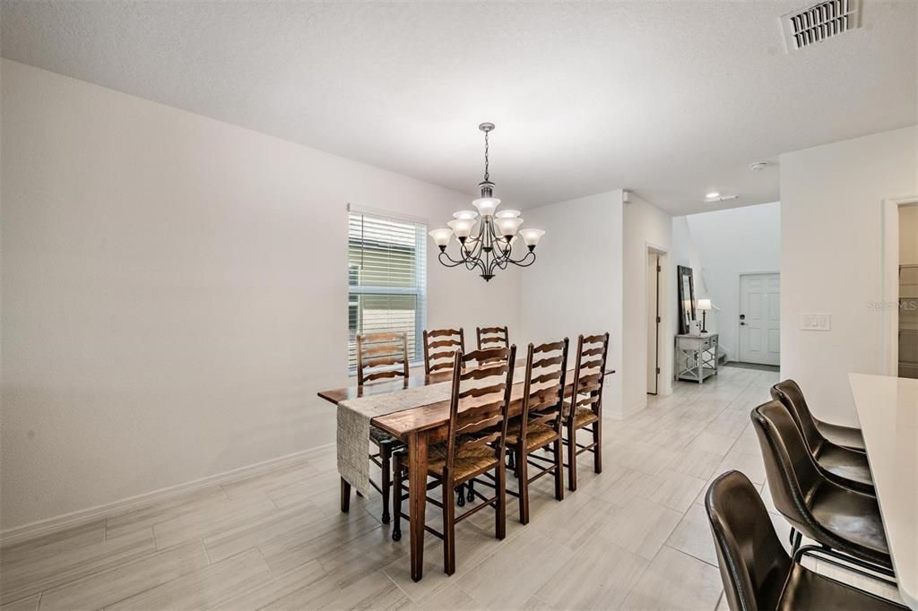 For Sale: $410,000 (5 beds, 2 baths, 2415 Square Feet)