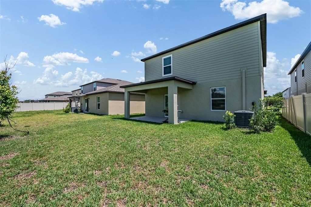 For Sale: $410,000 (5 beds, 2 baths, 2415 Square Feet)