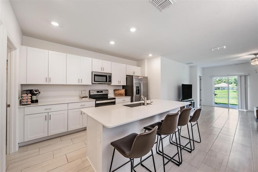 For Sale: $410,000 (5 beds, 2 baths, 2415 Square Feet)