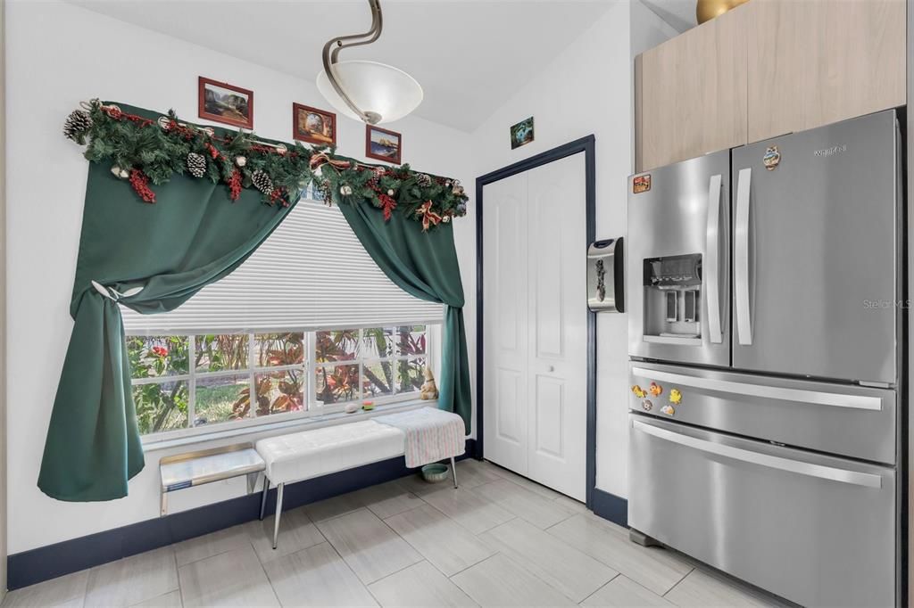En Venta: $425,000 (3 camas, 2 baños, 1620 Pies cuadrados)