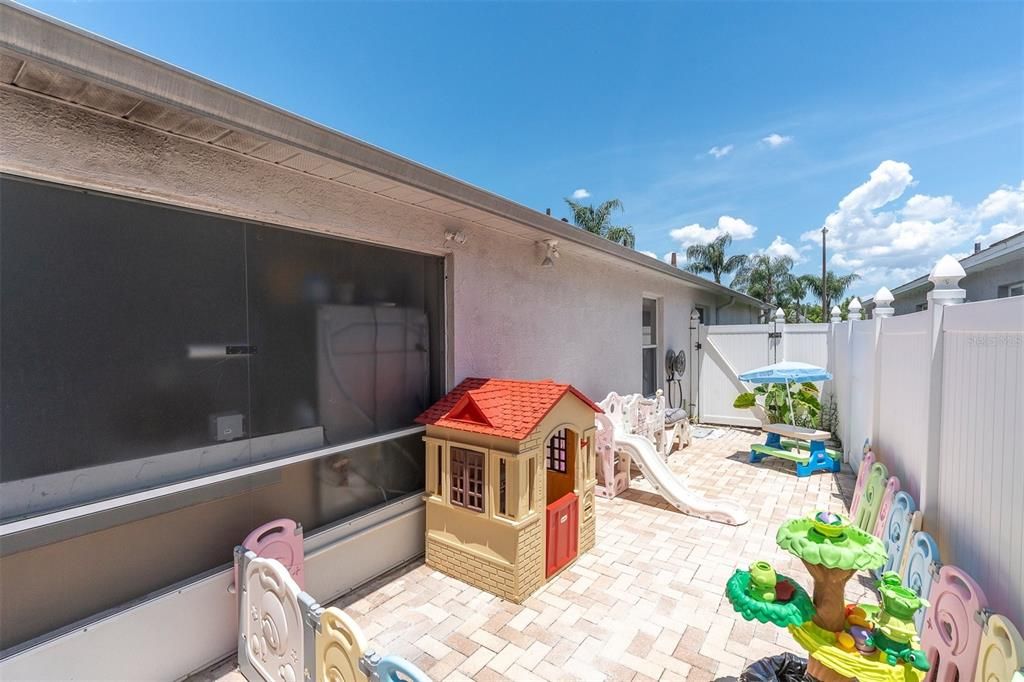 En Venta: $425,000 (3 camas, 2 baños, 1620 Pies cuadrados)