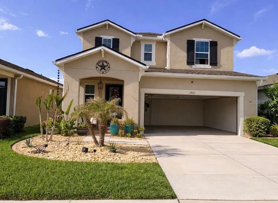 For Rent: $3,100 (3 beds, 2 baths, 2320 Square Feet)
