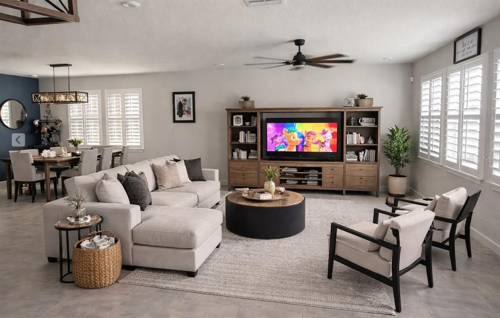 For Rent: $3,100 (3 beds, 2 baths, 2320 Square Feet)