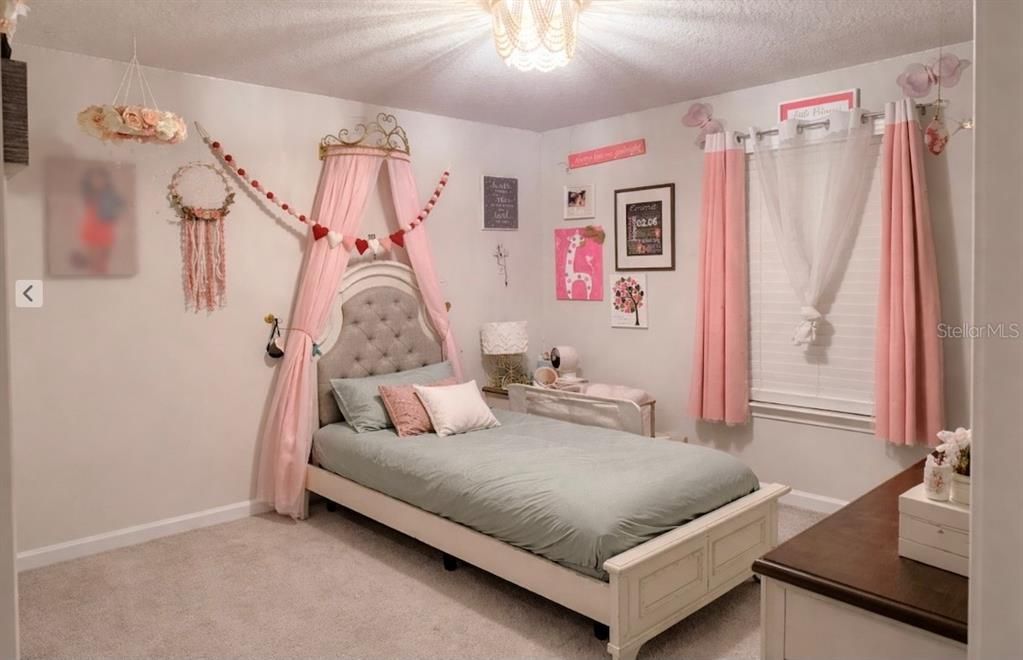 For Rent: $3,100 (3 beds, 2 baths, 2320 Square Feet)
