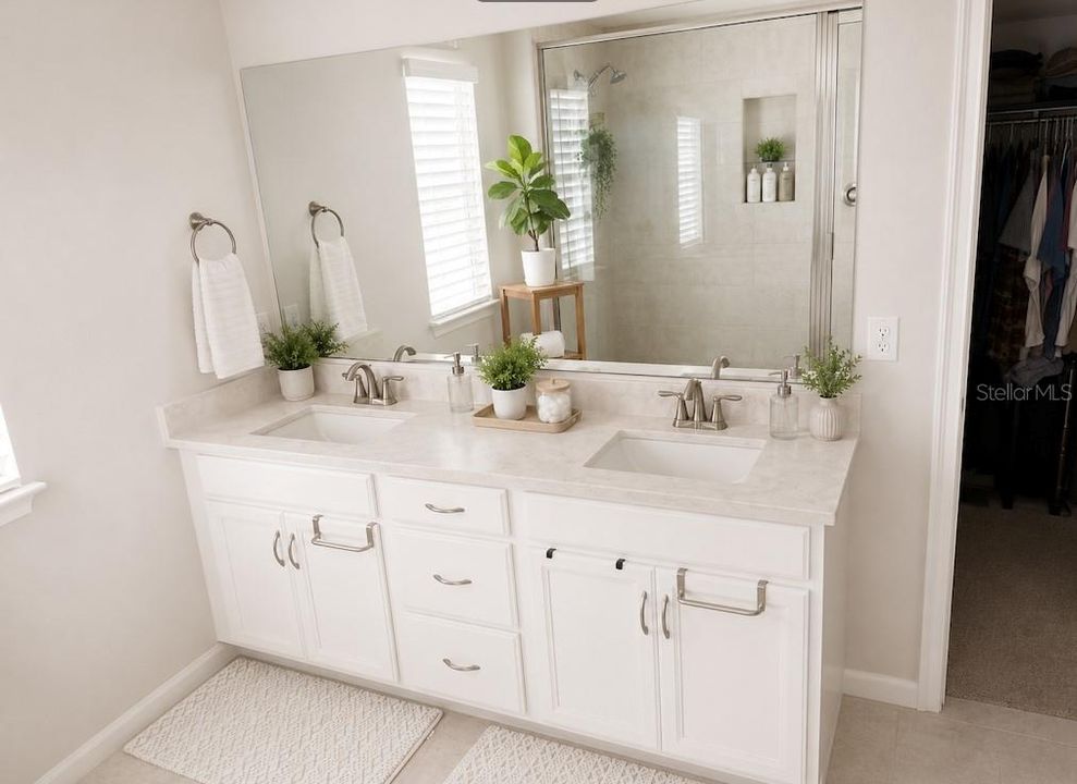 For Rent: $3,100 (3 beds, 2 baths, 2320 Square Feet)