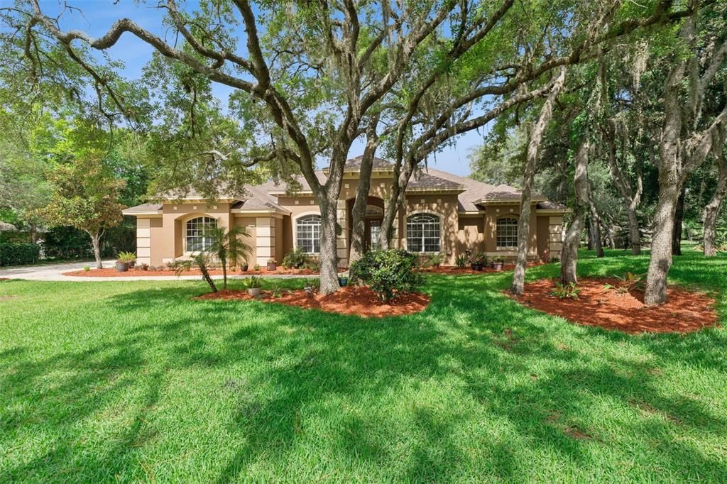For Sale: $965,000 (4 beds, 3 baths, 2685 Square Feet)