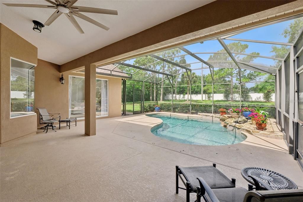 For Sale: $965,000 (4 beds, 3 baths, 2685 Square Feet)