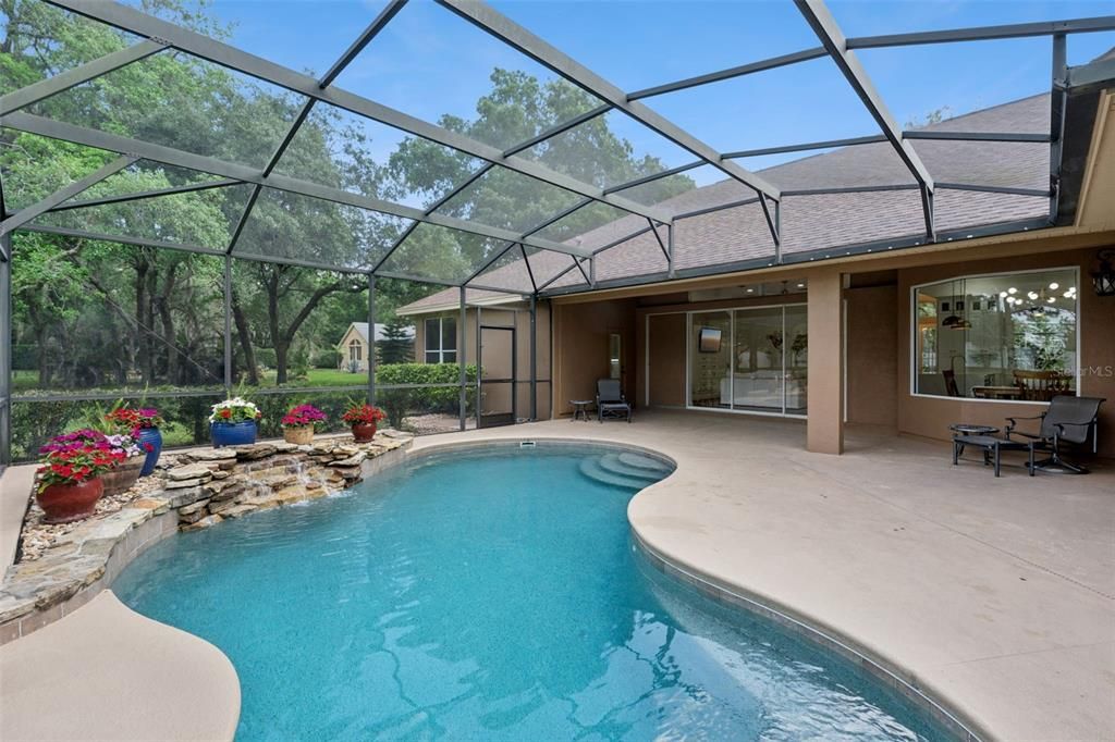 For Sale: $965,000 (4 beds, 3 baths, 2685 Square Feet)