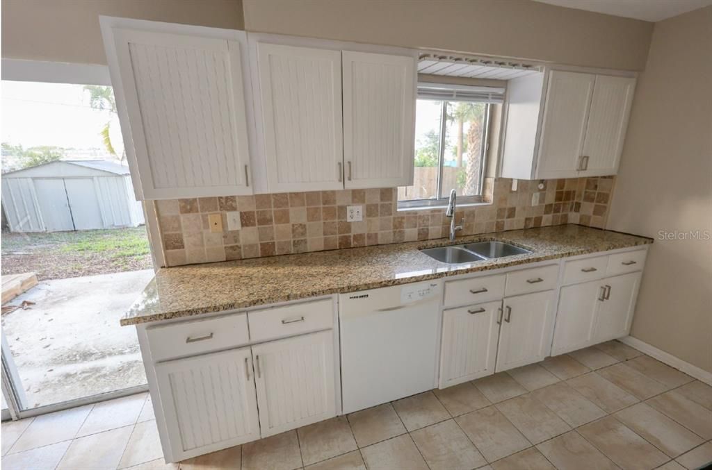 В аренду: $2,700 (4 спален, 2 ванн, 1478 Квадратных фут)