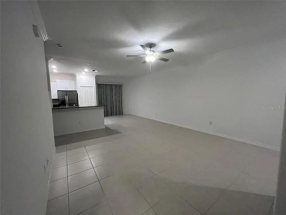 For Rent: $2,095 (3 beds, 2 baths, 1666 Square Feet)