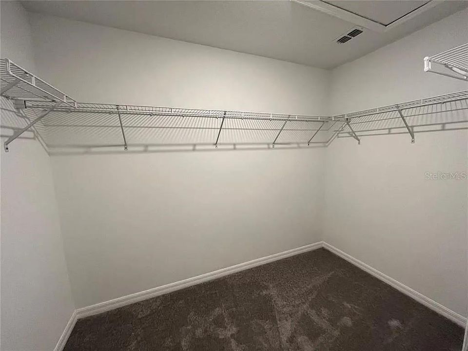 For Rent: $2,095 (3 beds, 2 baths, 1666 Square Feet)