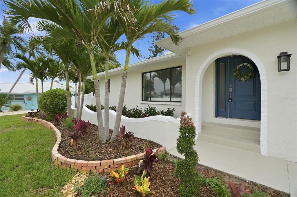For Sale: $739,000 (3 beds, 2 baths, 1831 Square Feet)