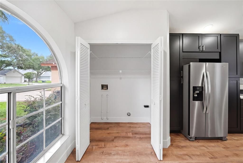 Active With Contract: $479,900 (3 beds, 2 baths, 1772 Square Feet)