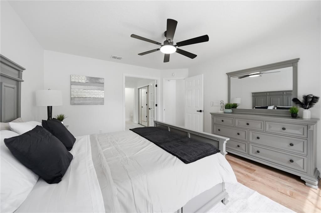 Active With Contract: $479,900 (3 beds, 2 baths, 1772 Square Feet)