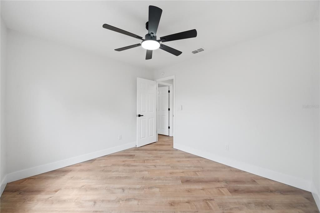 Active With Contract: $479,900 (3 beds, 2 baths, 1772 Square Feet)