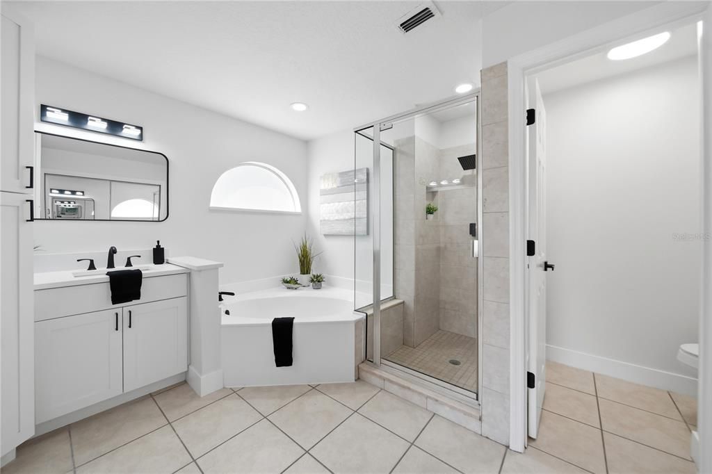 Active With Contract: $479,900 (3 beds, 2 baths, 1772 Square Feet)