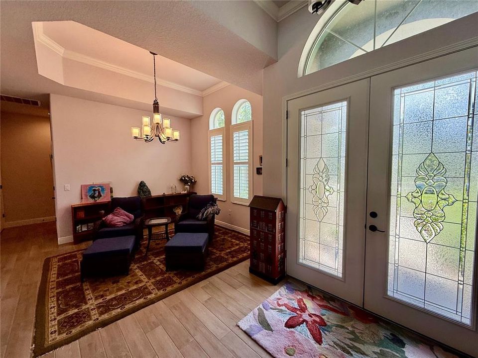 En Venta: $655,000 (3 camas, 2 baños, 2761 Pies cuadrados)
