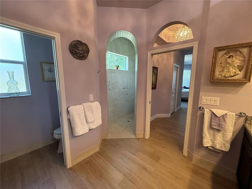 En Venta: $655,000 (3 camas, 2 baños, 2761 Pies cuadrados)