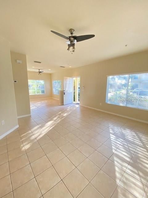 For Rent: $1,775 (3 beds, 2 baths, 1225 Square Feet)